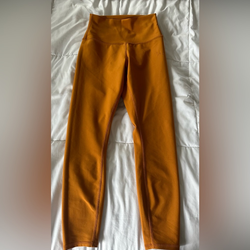 Alo Leggings